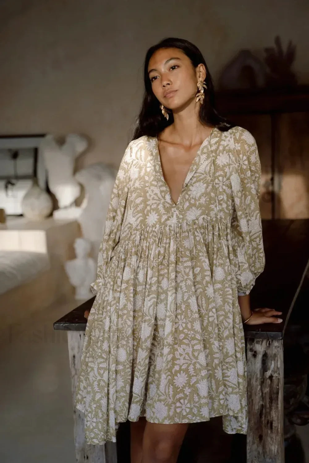 Casual Loose Floral Print Spring/Summer Women's 2024 New Lantern Sleeves Lace-up V-neck Mini Dress