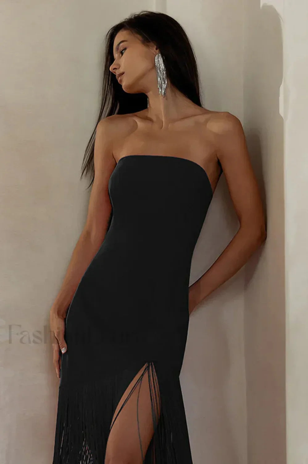 Chyler Elegant Midi Dress S / Black