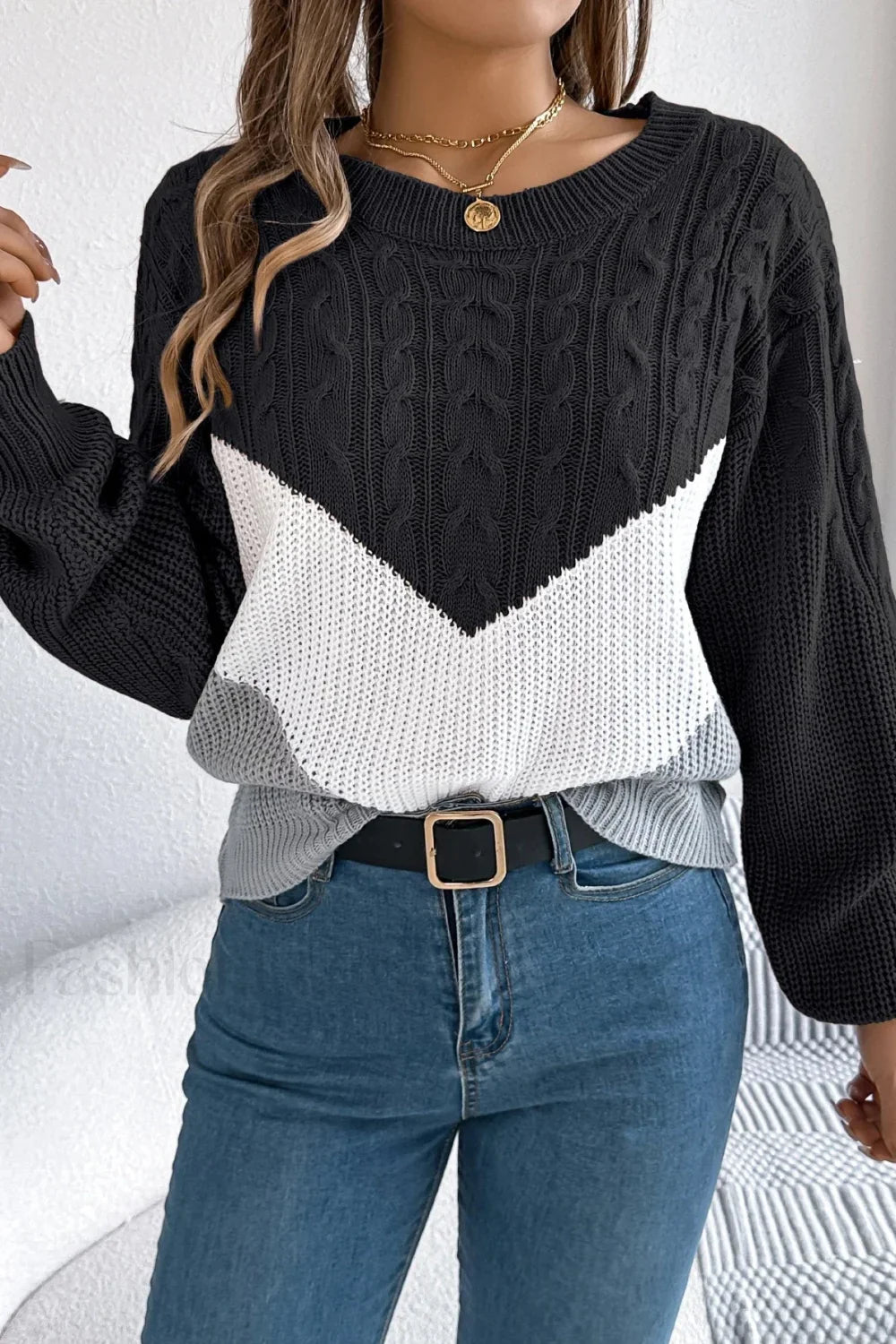 Colorblock Round Neck Pullover Sweater