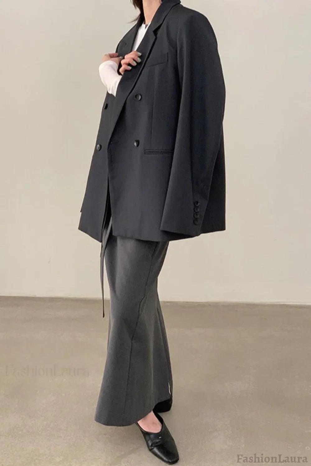 Commuter Style Belted Blazer