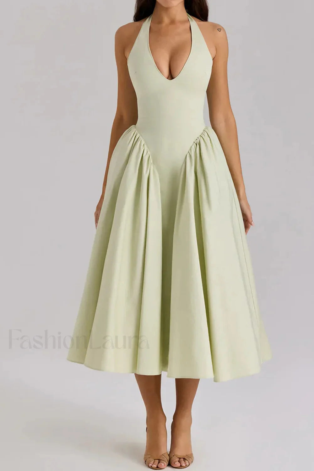 Deep V-Neck Backless Pure Desire White Slim Fit Maxi Dress