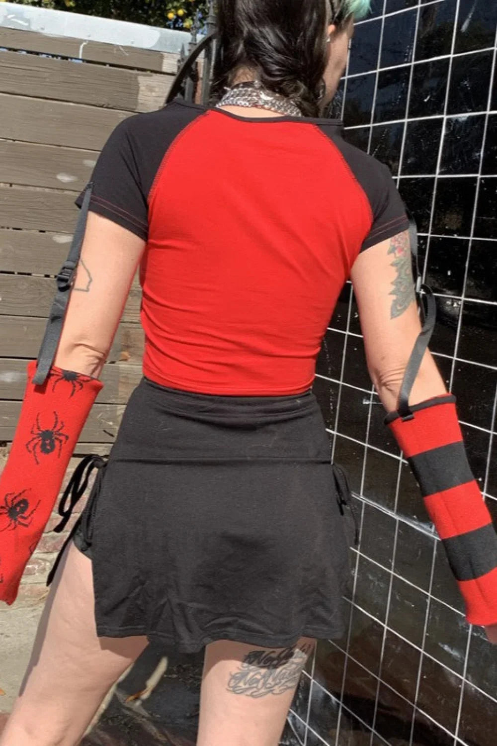 Detachable Sleeve Skull Spider Crop T-Shirt