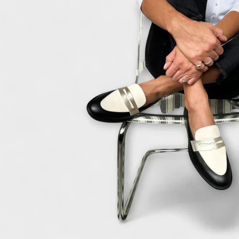 Contrast Penny Strap Round Toe Flat Loafers