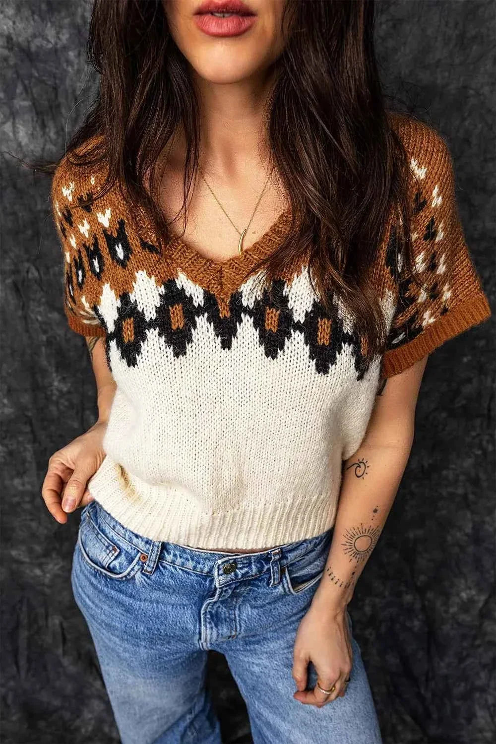 Geometric Pattern V-Neck Short Sleeve Cropped Knit Sweater 4