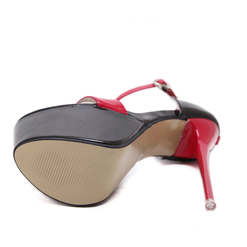 A Little Bit Surprise Heeled Sandal