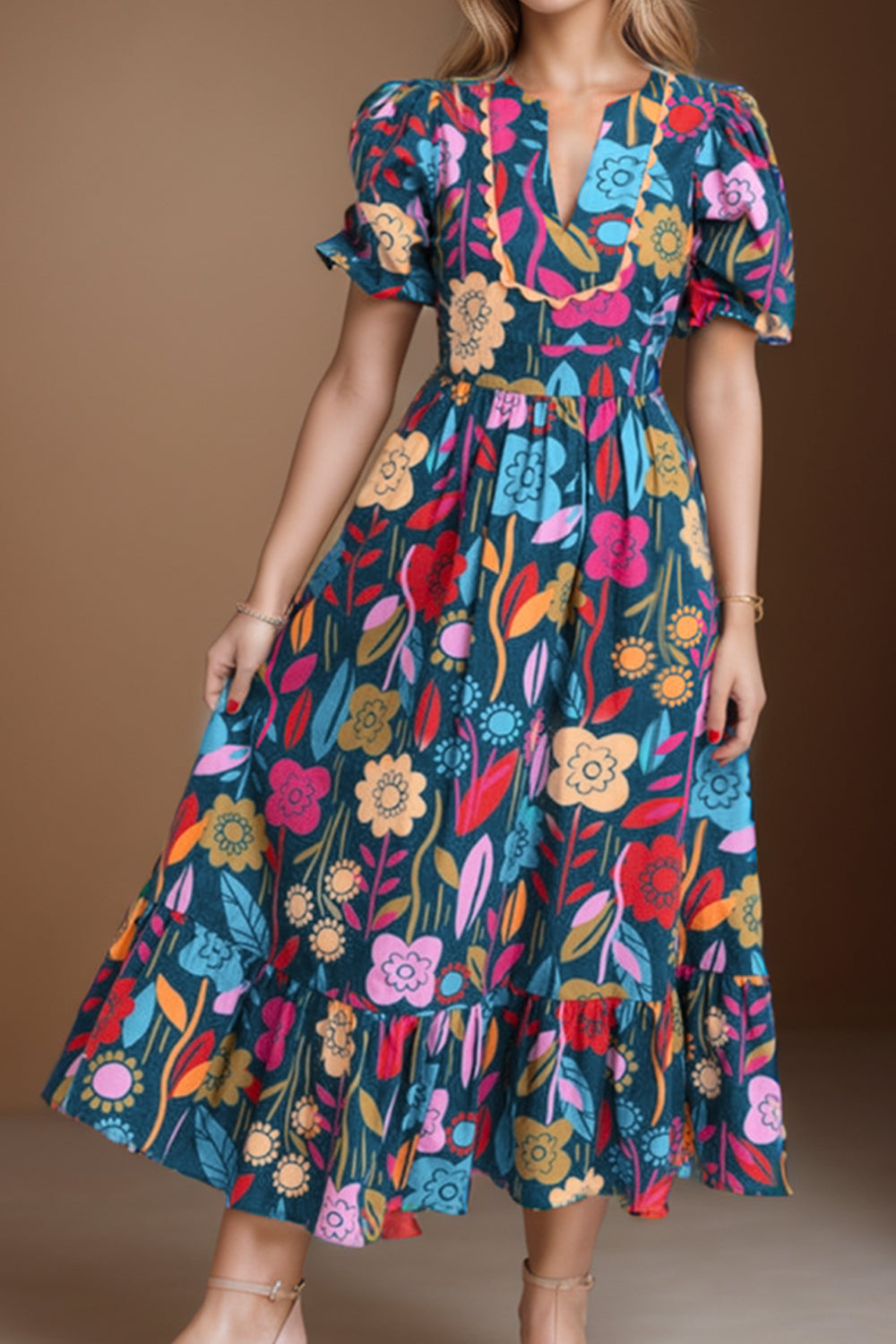 Well Tailored Dress with a Graceful Silhouette