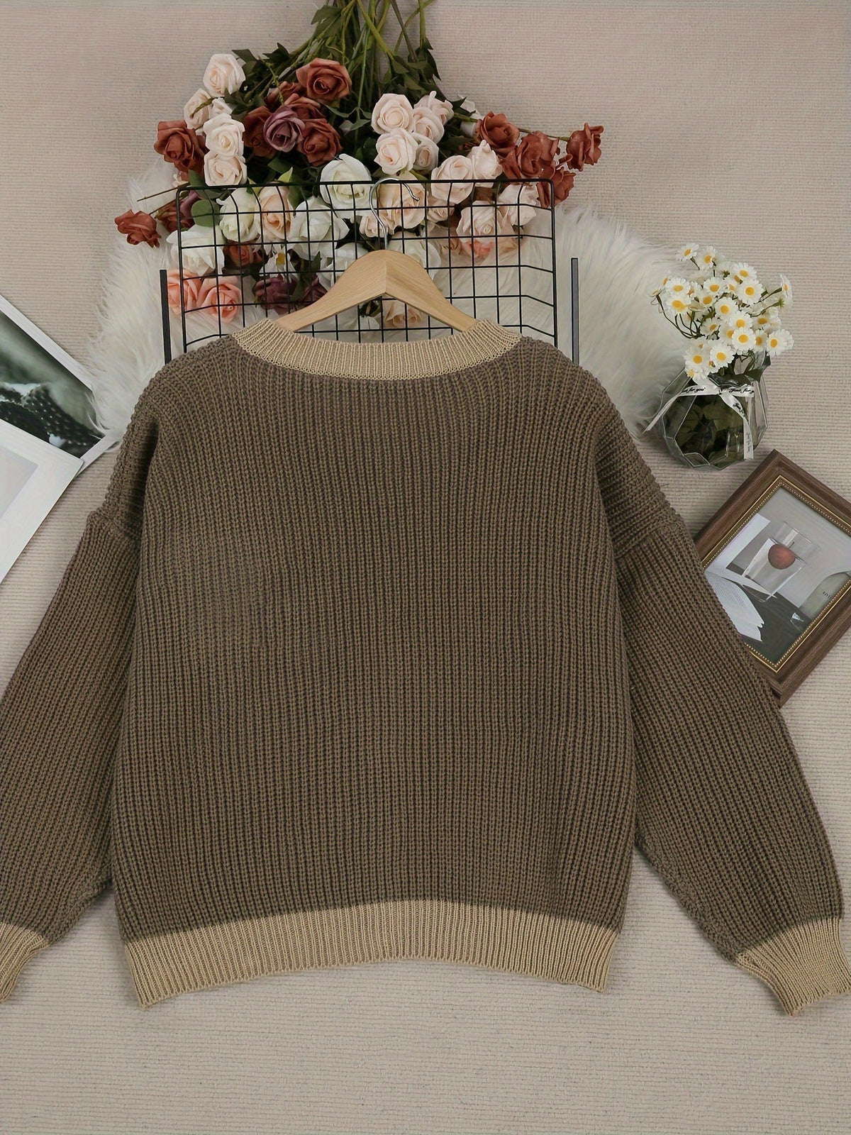 Round Neck Button Front Crochet Pocket Chunky Knit Cardigan