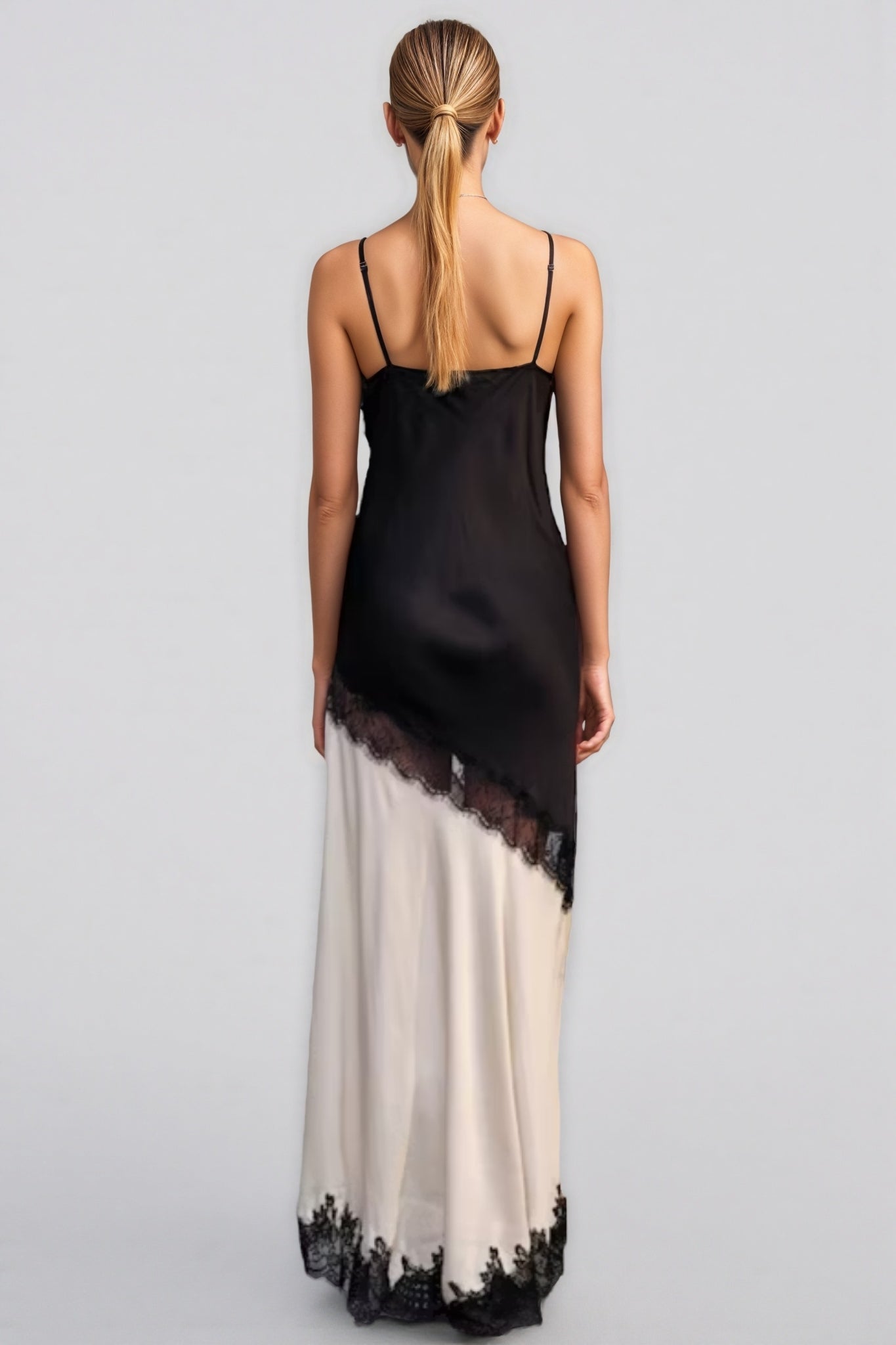 Danidse Sleeveless Lace Maxi Dress - View 3