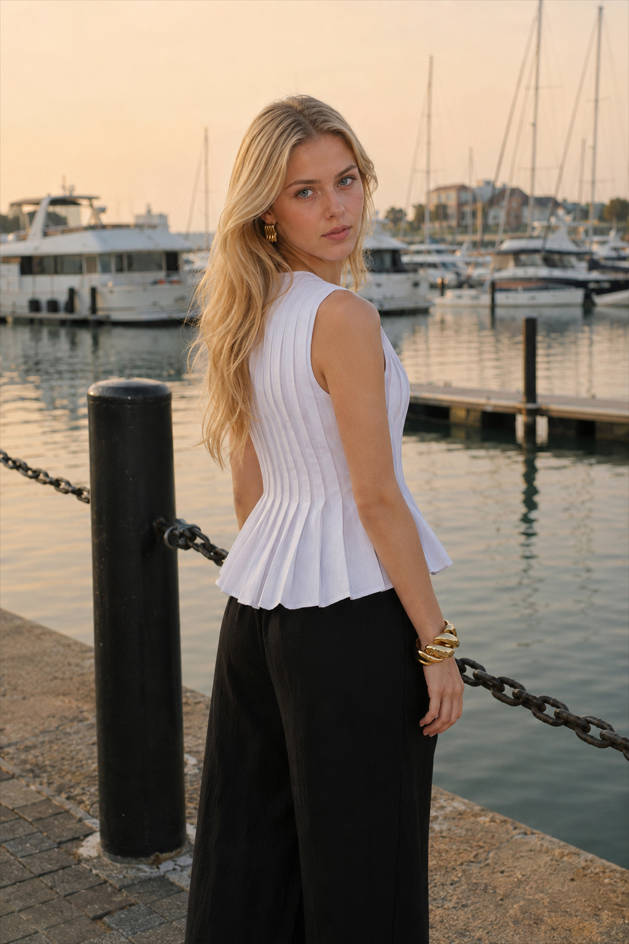 Sleeveless Round Neck Keyhole Front Pleated Peplum Top 3