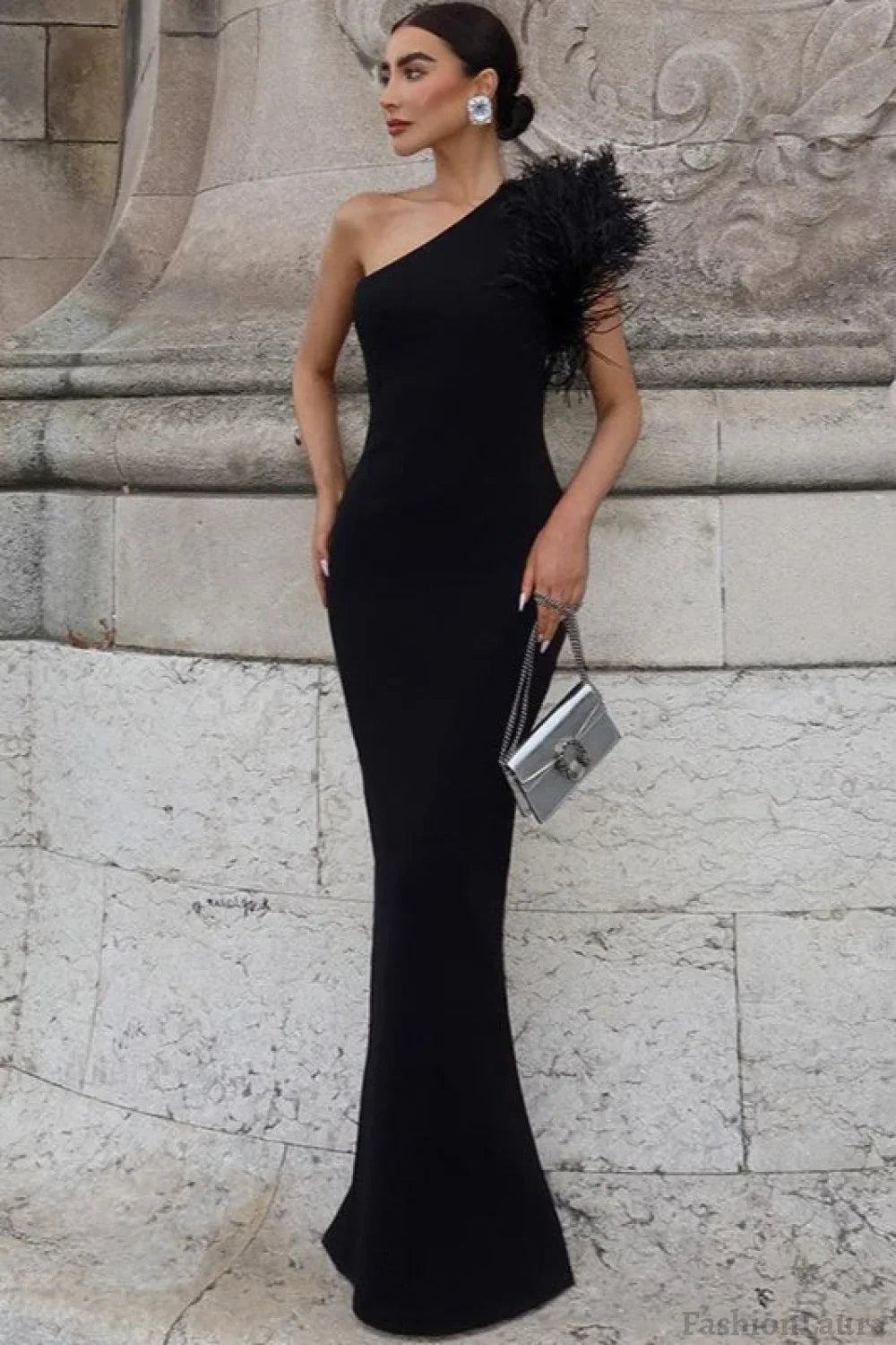 Elegant Feather One Shoulder Party Dress S / Black