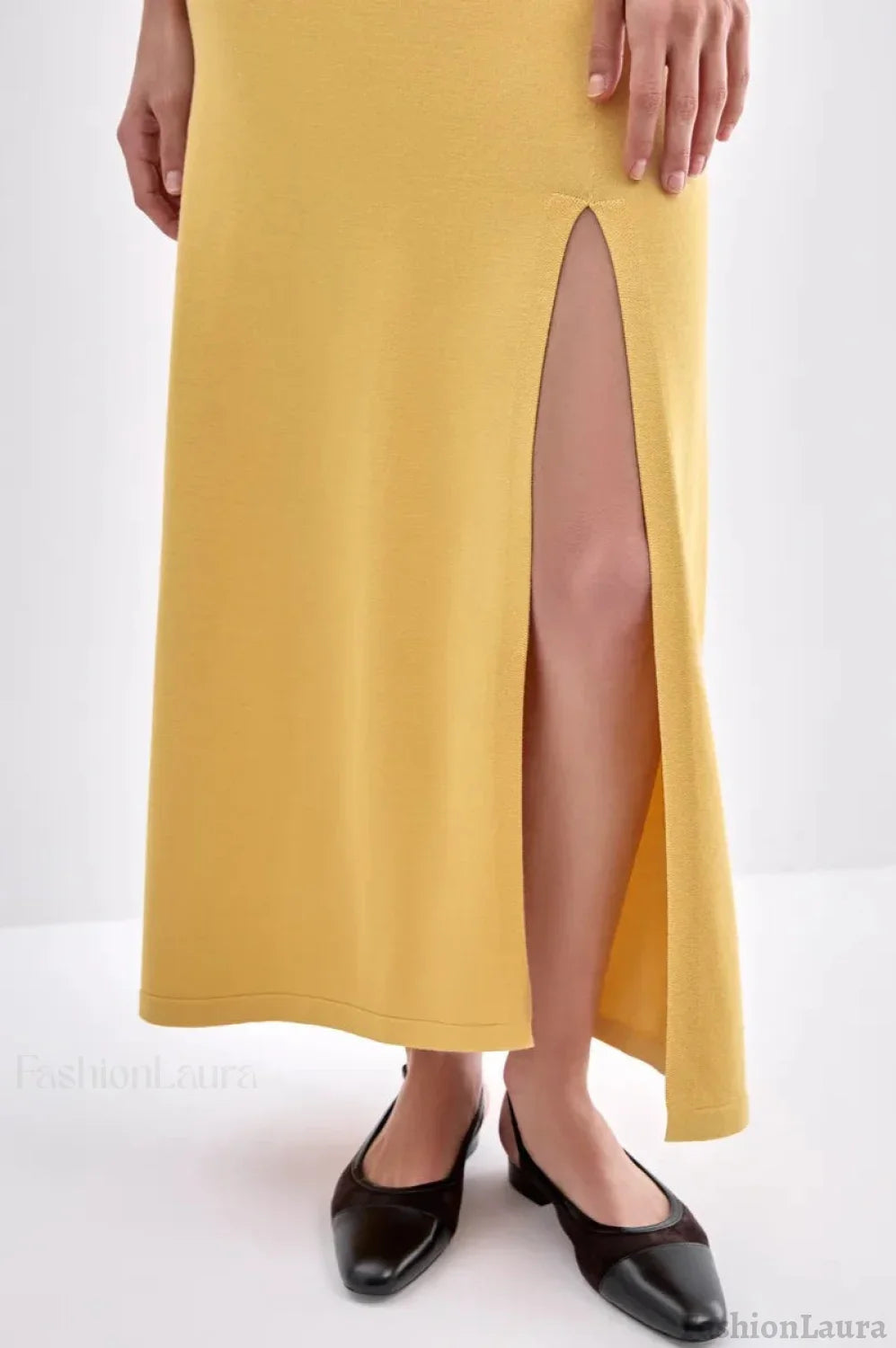 Elegant Knit Sleeveless Sweater Dress