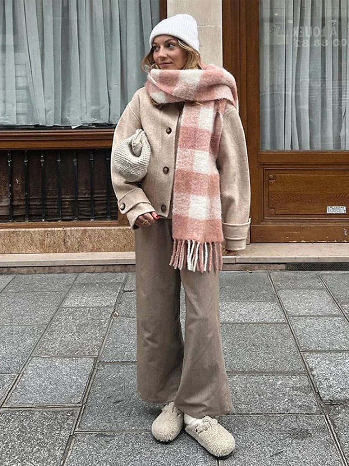 Elegant Women's Short Woolen Coat Loose Lapel Single Breasted Long Sleeve Overcoats