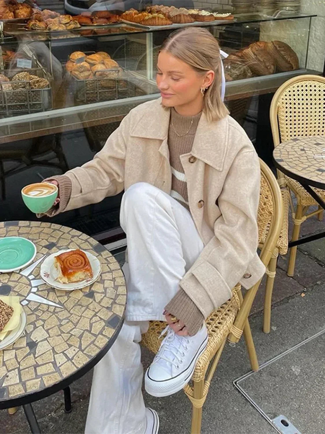 Elegant Women's Short Woolen Coat Loose Lapel Single Breasted Long Sleeve Overcoats