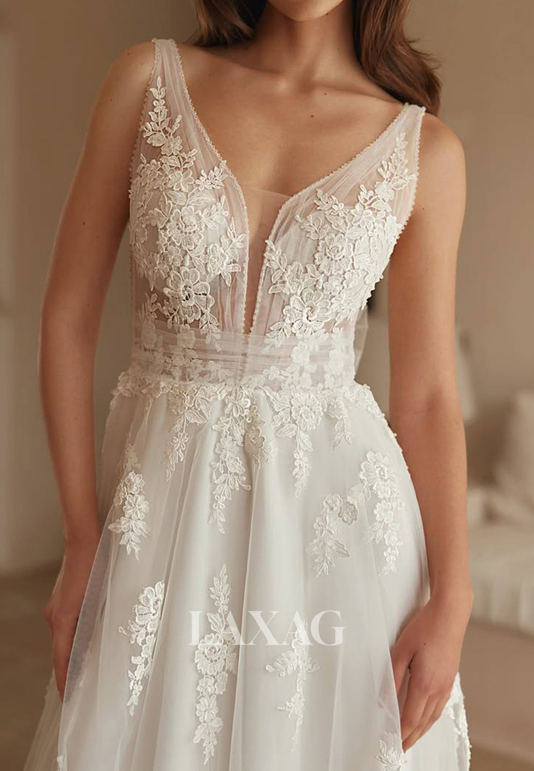 Deep V-Neck Straps Sleeveless A-Line Wedding Dress Applique Pleated Tulle Bride Gowns