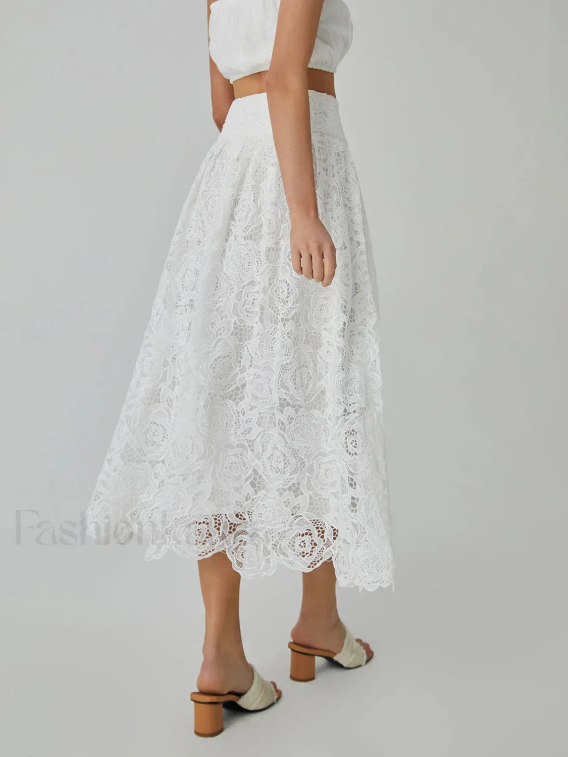 Eyelet Rosebud Graceful Pattern Maxi Skirt