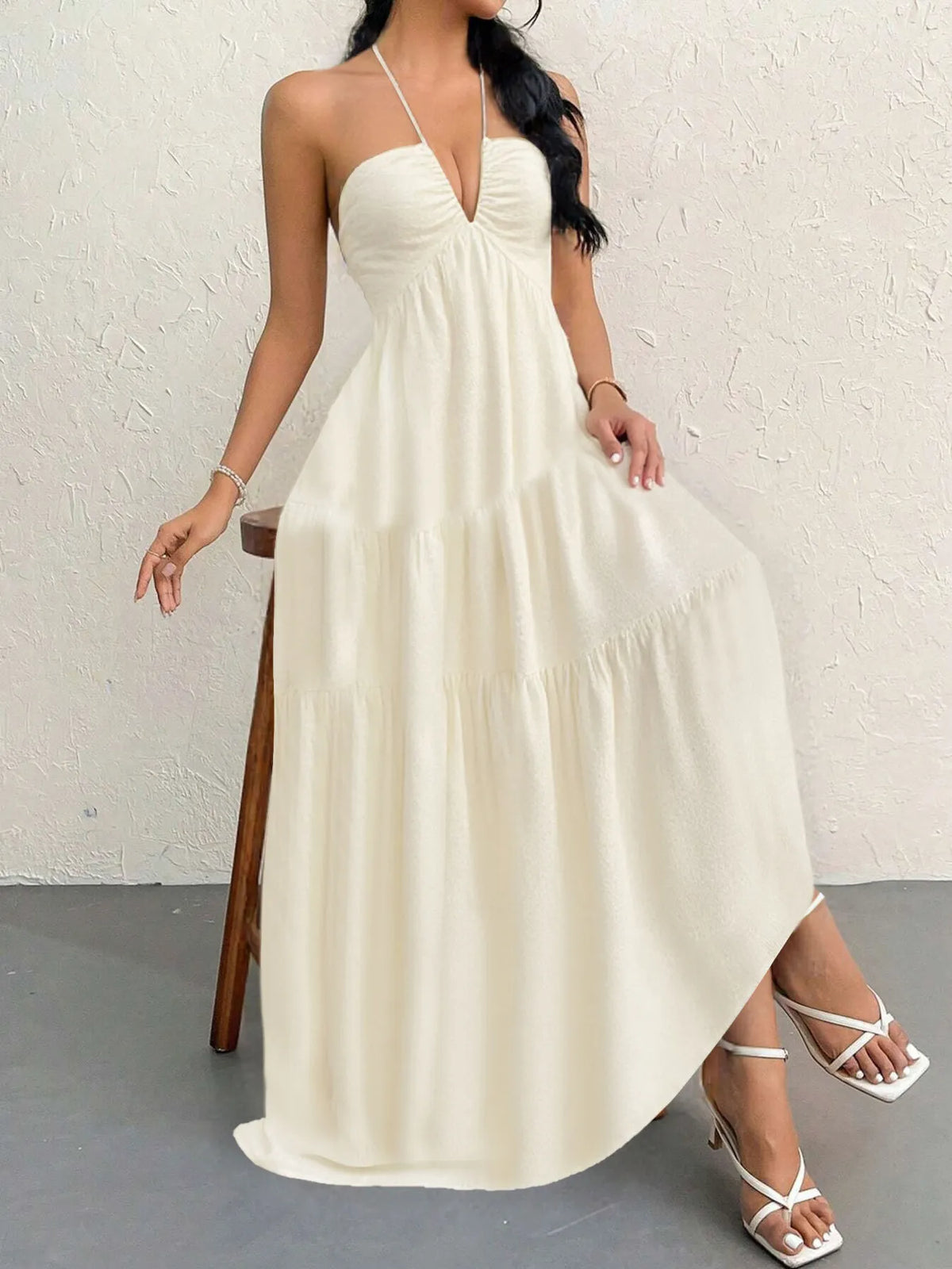 Halter Neck Deep V-Neck Sleeveless Tiered Maxi Dress 3