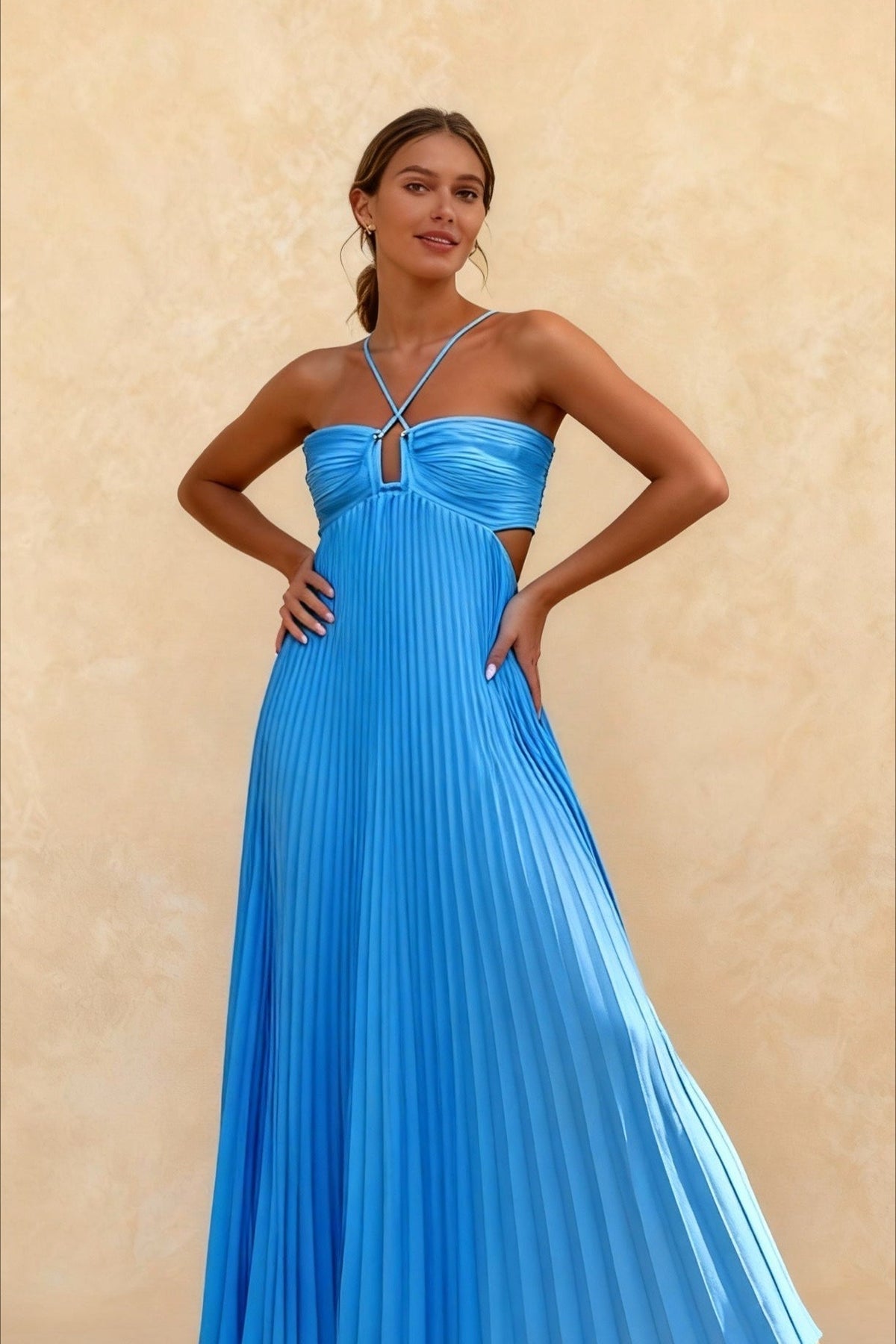 Halter Neck Cross Strap Keyhole Cut Out Pleated Maxi Dress 4
