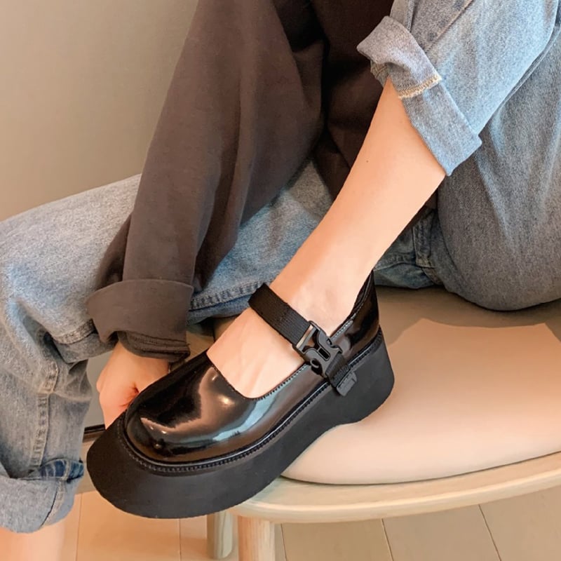 Opalina Round Toe Flatforms Pumps