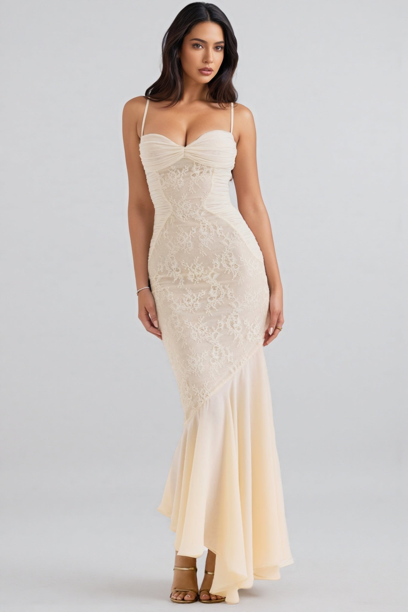 Vaelse Lace Ruffle Halter Maxi Dress - View 4