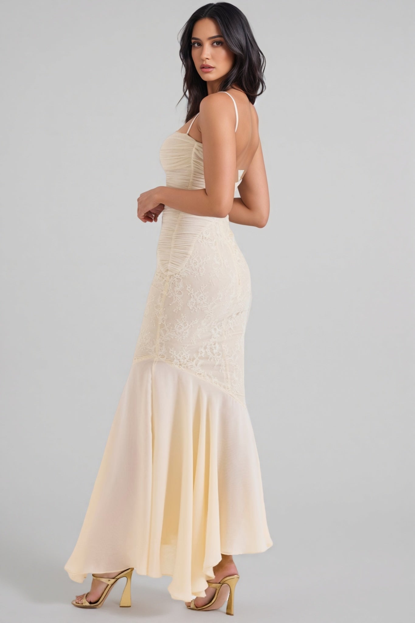 Vaelse Lace Ruffle Halter Maxi Dress - View 5