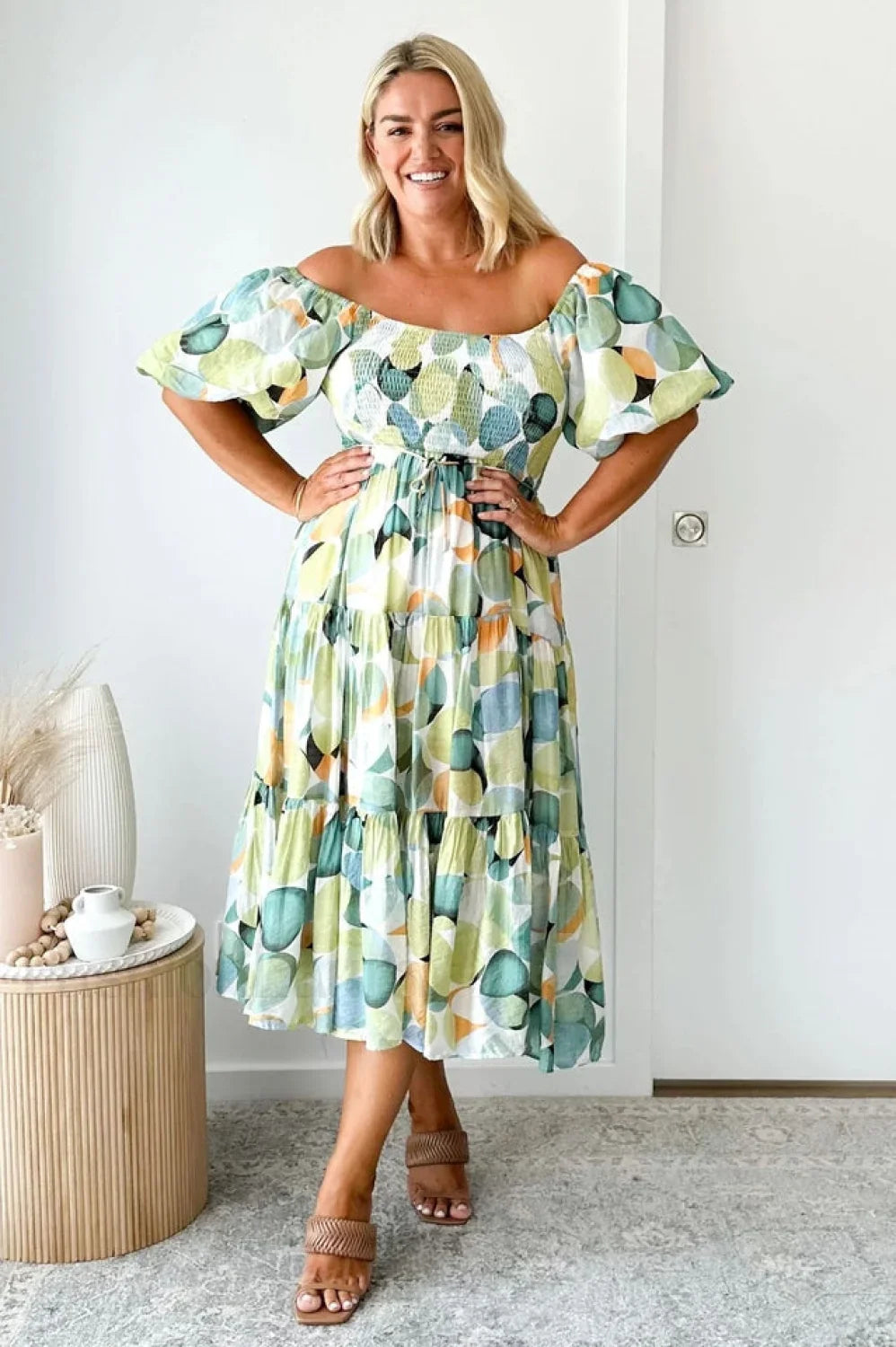 Flossy Elegant Midi Dress