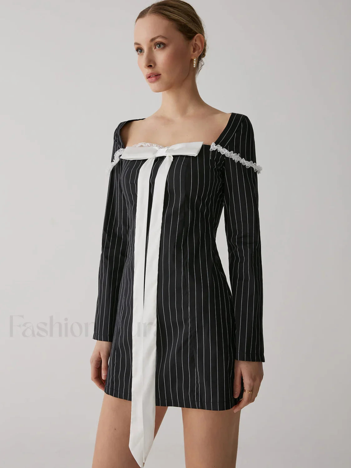 French Square Graceful Neck Short Dress