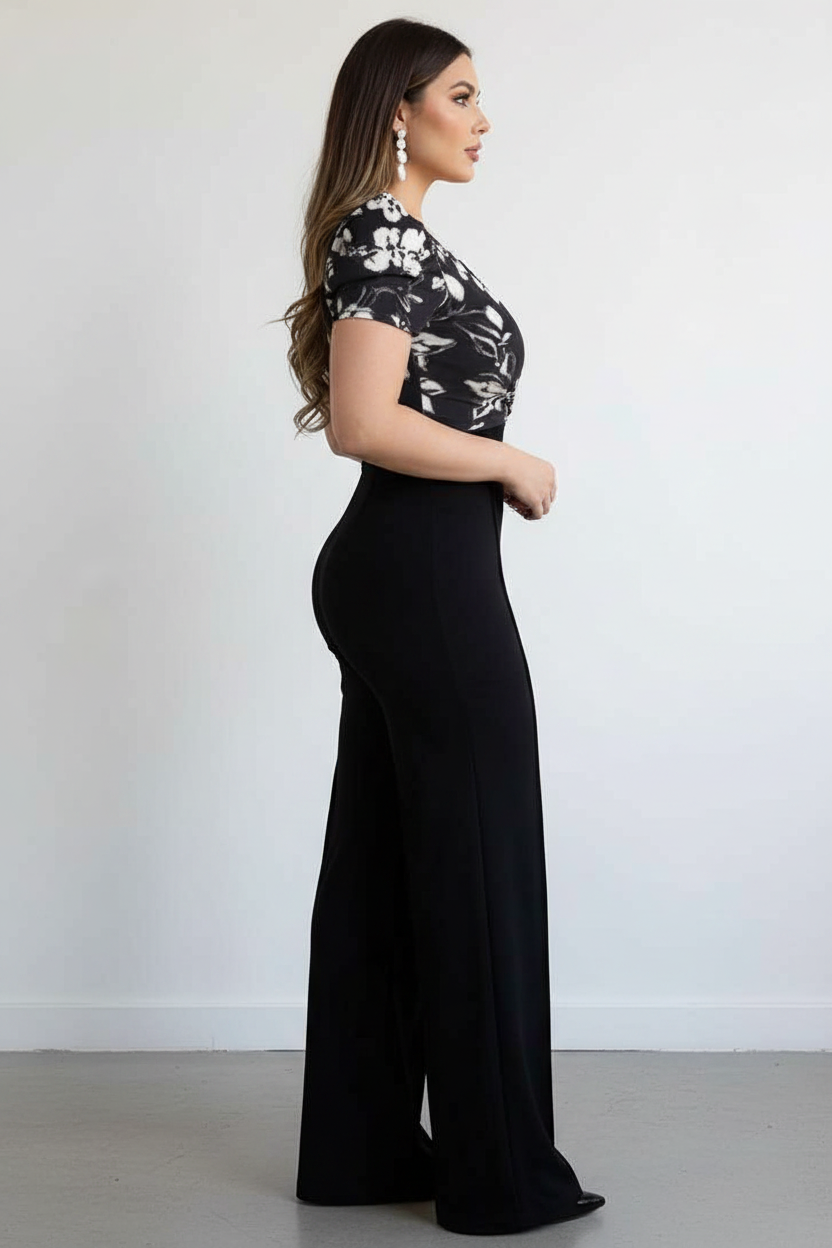 Elegant Floral Print Jumpsuit with Belted Waist and Pockets