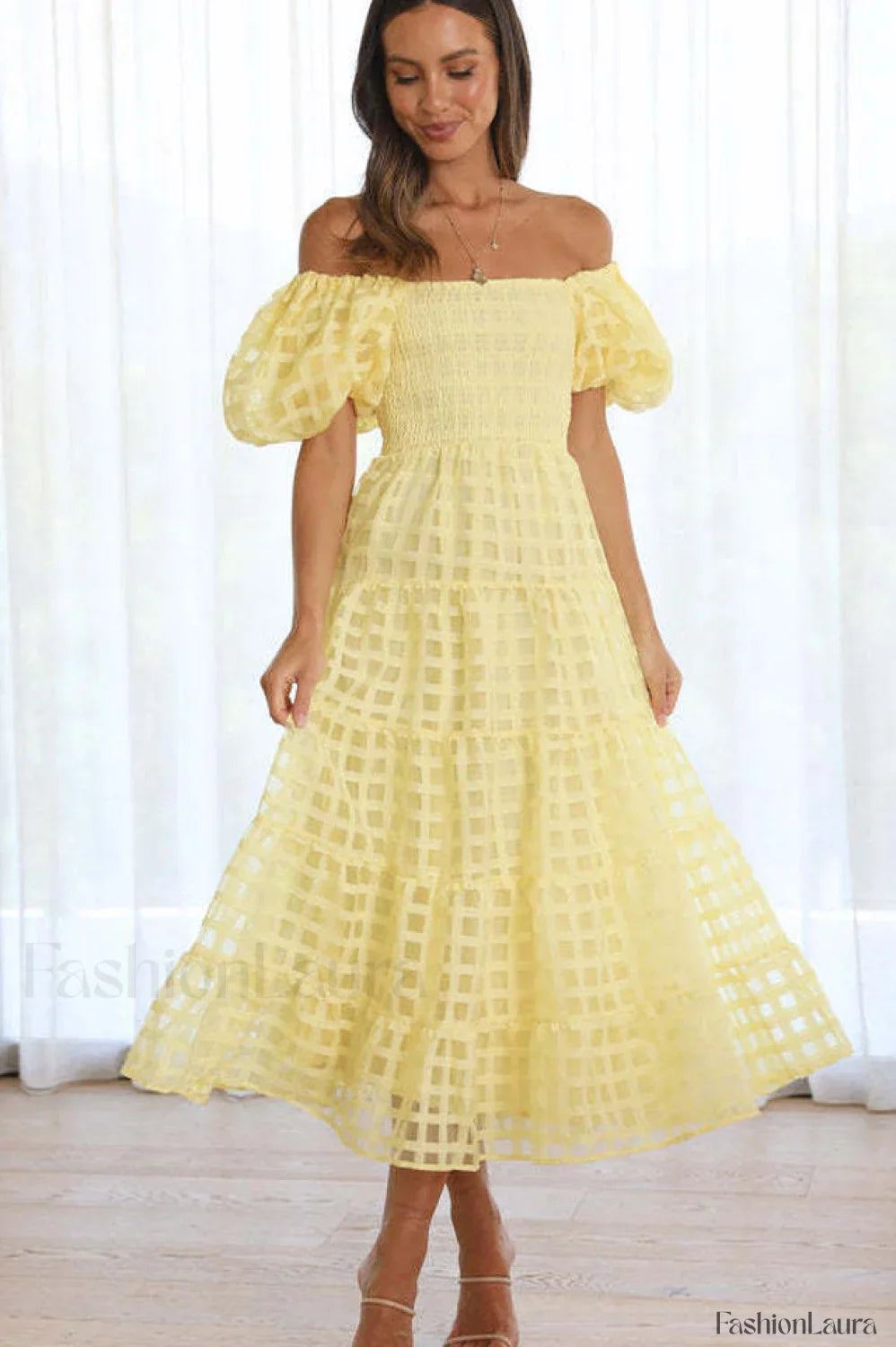 Gin Elegant Midi Dress