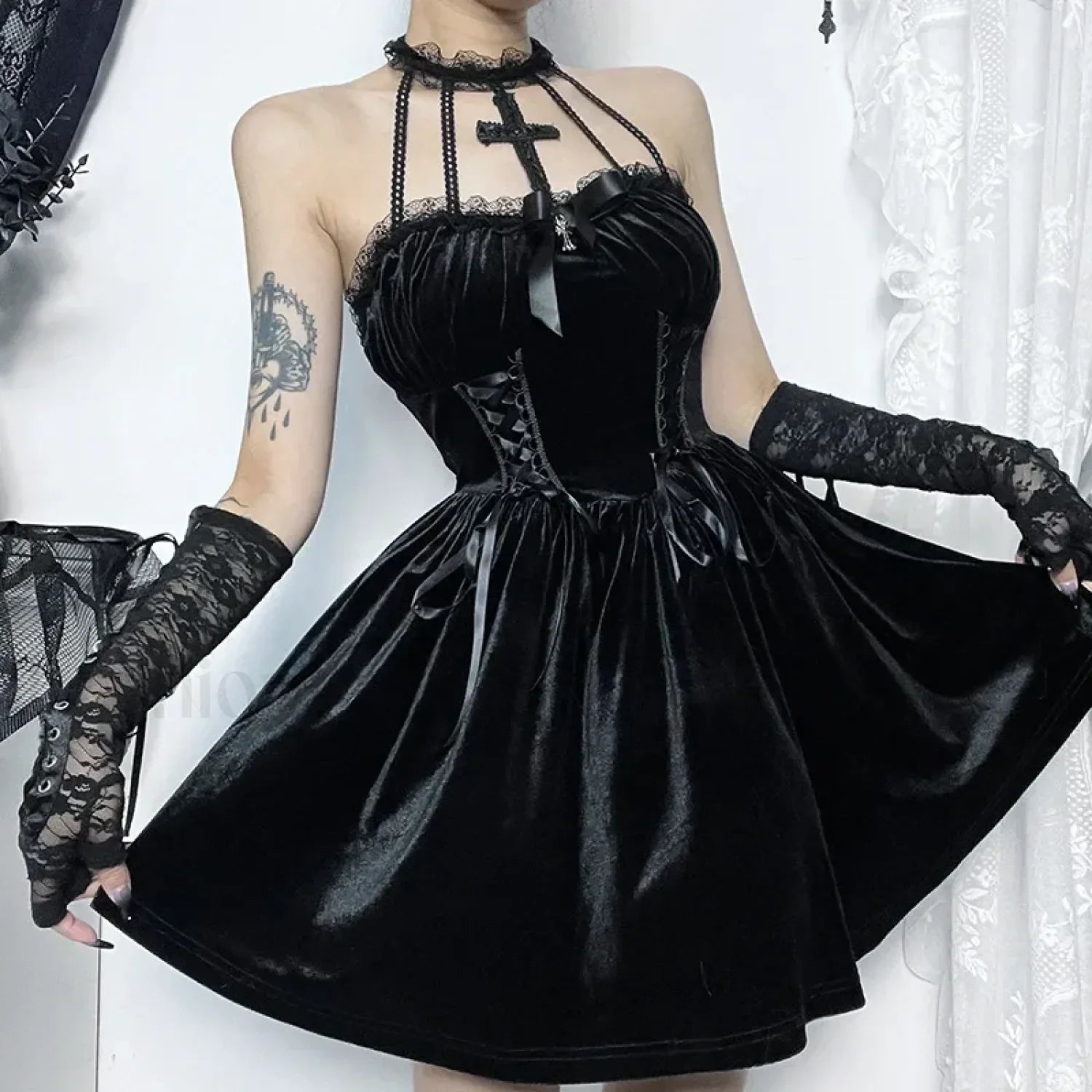 Gothic Velvet Halter Dress Vintage Draped Lace Sleeveless Bodycon Backless A-Line Cocktail Party Dress