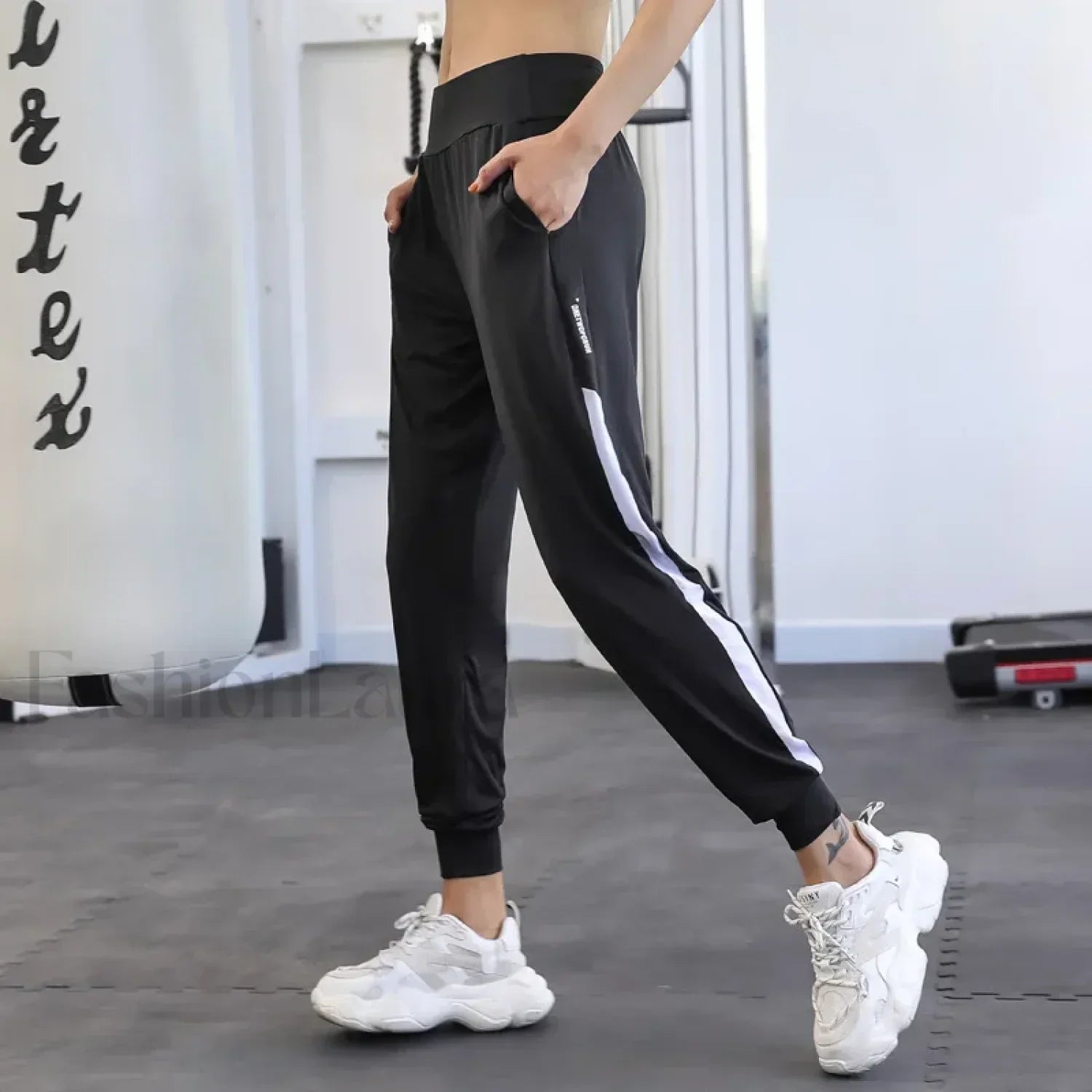 Hit Color Patchwork Baggy Harem Sweatpants Black / S