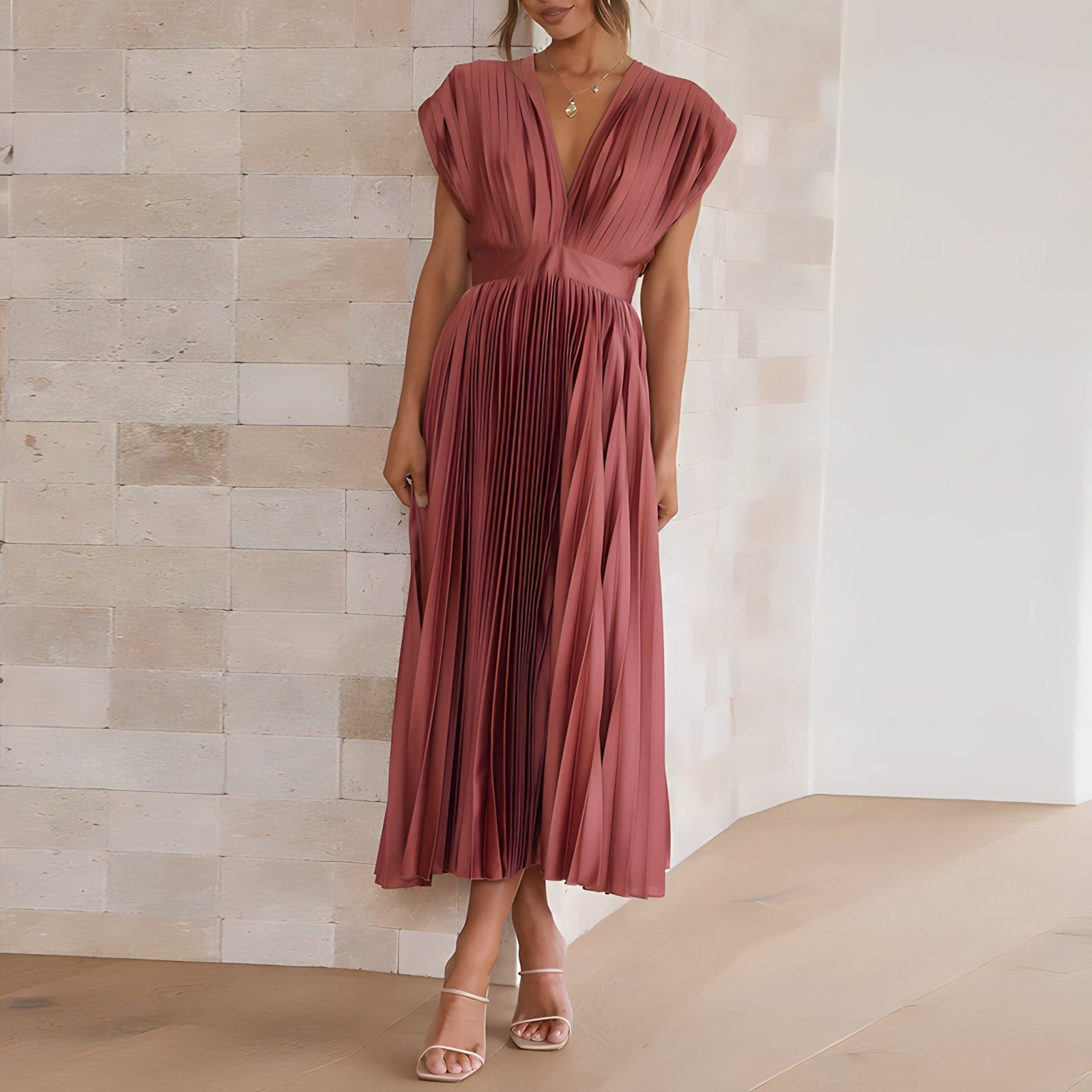 Selena Boutique Dress Chic Silhouette Collection