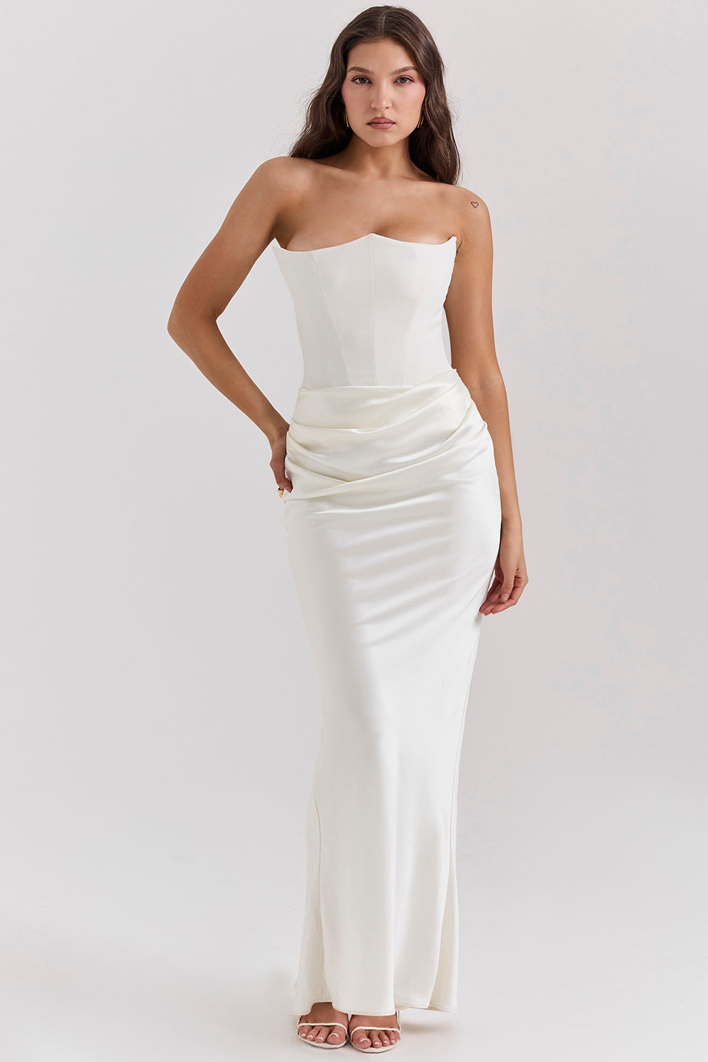 Rosario Aesthetic Deluxe Maxi Dress Chic Silhouette Collection