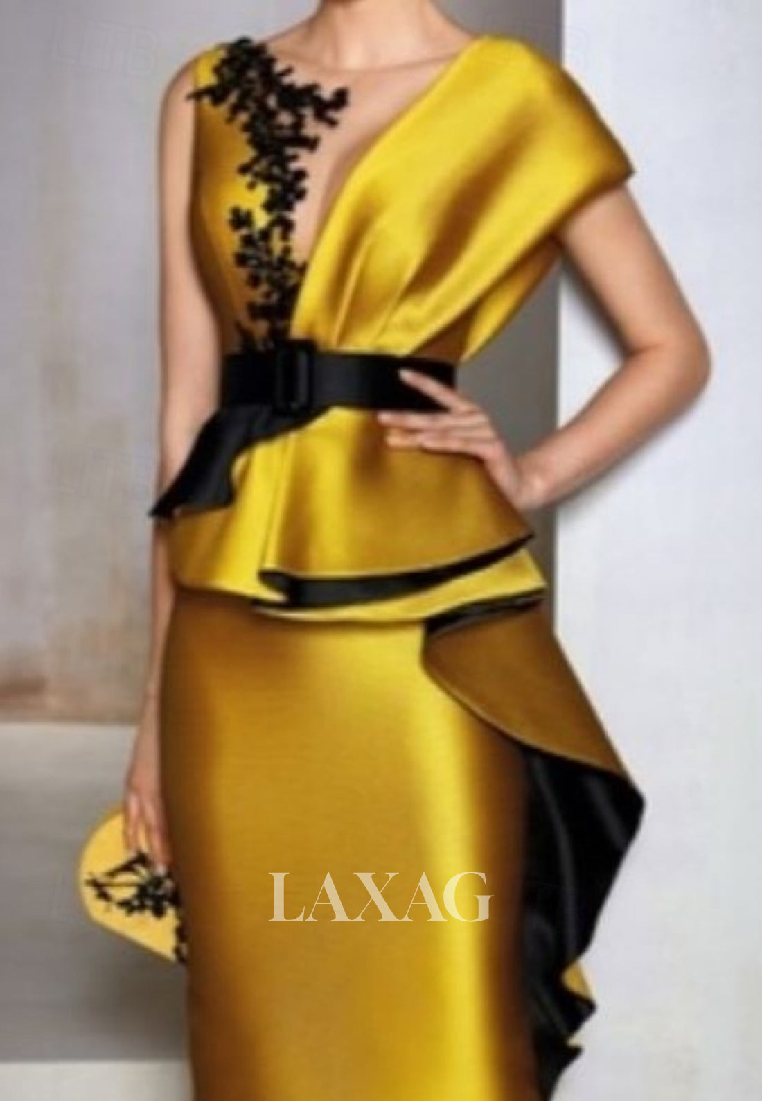 Deep V-Neck Straps Sleeveless Satin Mermaid Wedding Guest Dress Applique Pleated Floor-Length Formal Gowns