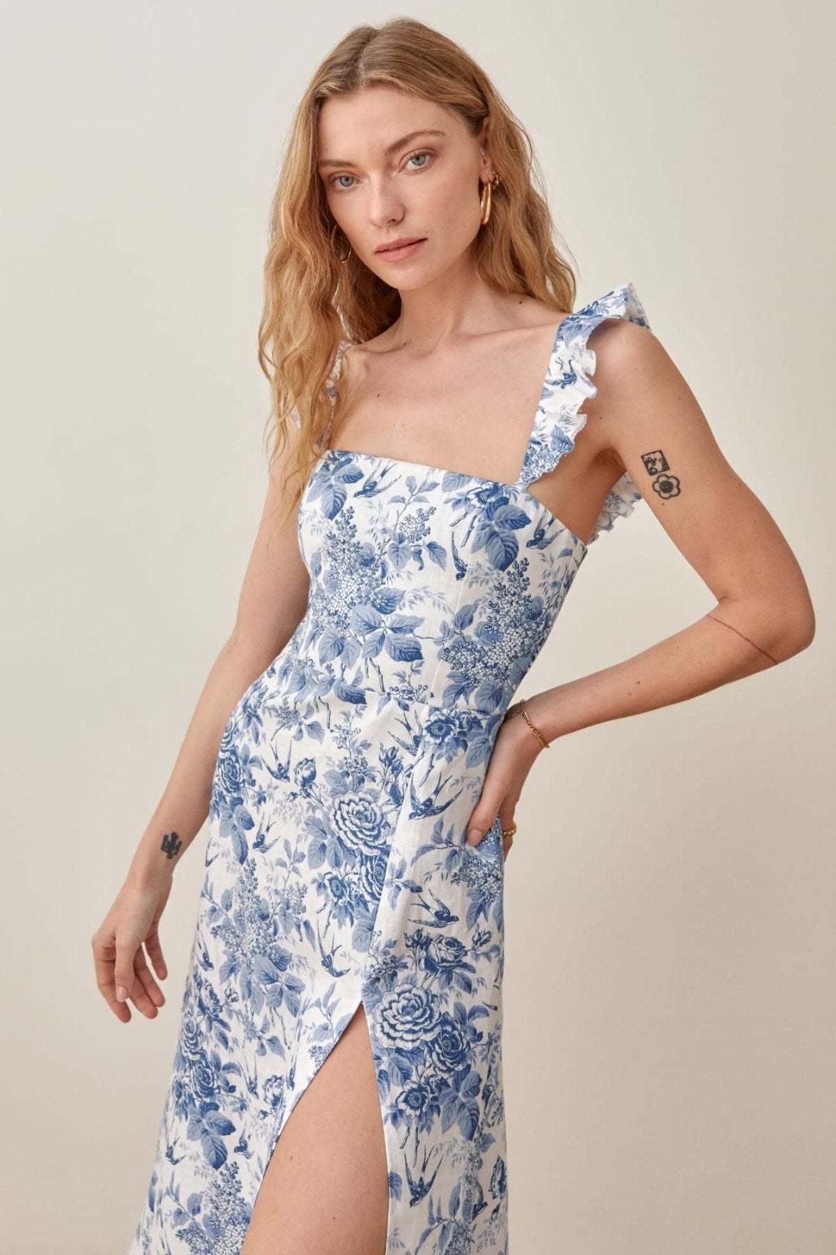 Premium Xara Printed Midi Dress with Ruffle Straps and Slit Evening Wear Edit