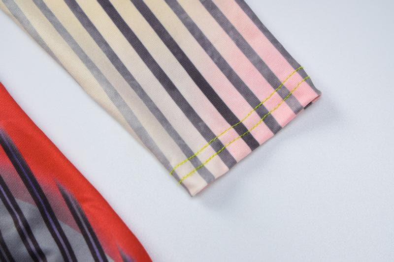 Long sleeve u neck contrast body print mini dress