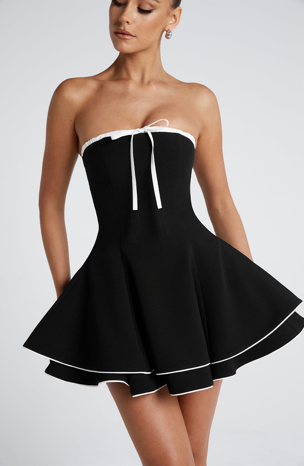 Strapless Contrast Piping Bow Front Tiered Skater Mini Dress 5