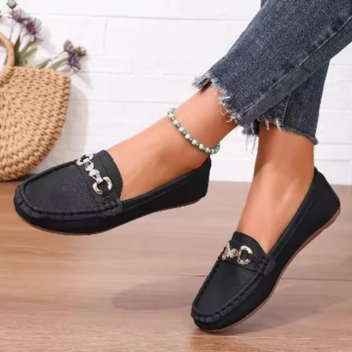 Round Toe Horsebit Buckle Flat Loafers