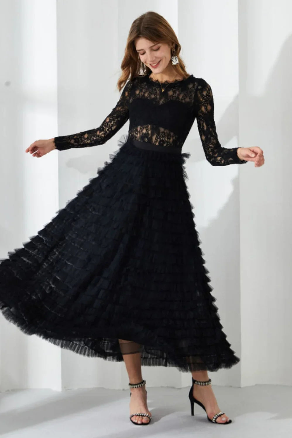 Lace Tiered Ruffle Charming Tulle Maxi Dress