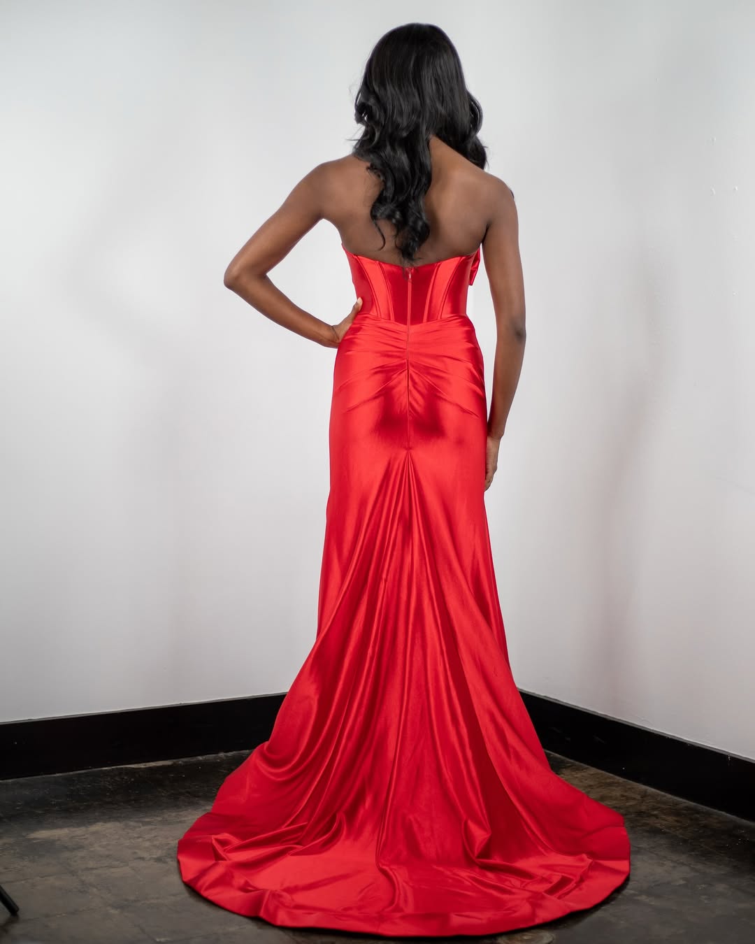 Sexy Sweetheart Sleeveless Sweep Train Mermaid Pleated Satin Long Prom Party Dress with Side Slit
