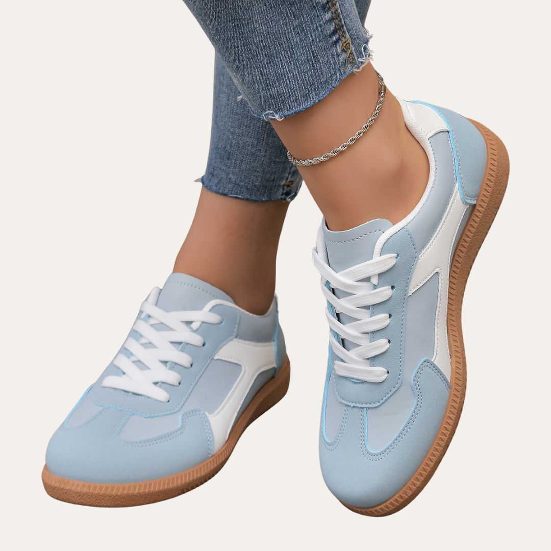 Lace Up Gum Sole Low Top Retro Sneakers