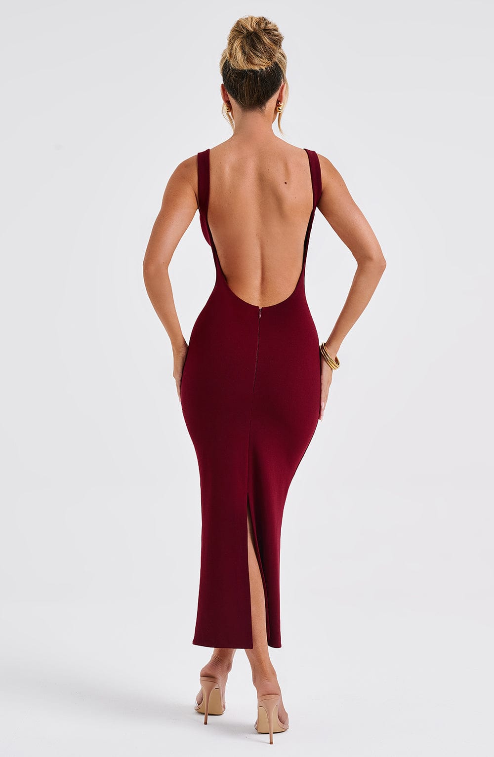 Deep V-Neck Sleeveless Bodycon Midi Dress 2