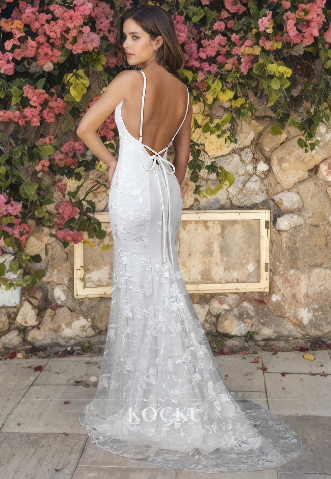 Classic & Elegant Mermaid V-Neck Lace Wedding Dress with Train Bridal Dress
