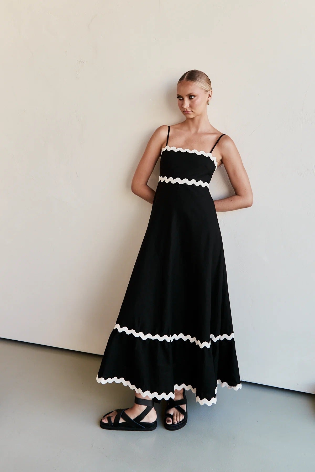Chiffon Scoop Neck Bishop Sleeve Maxi Dress