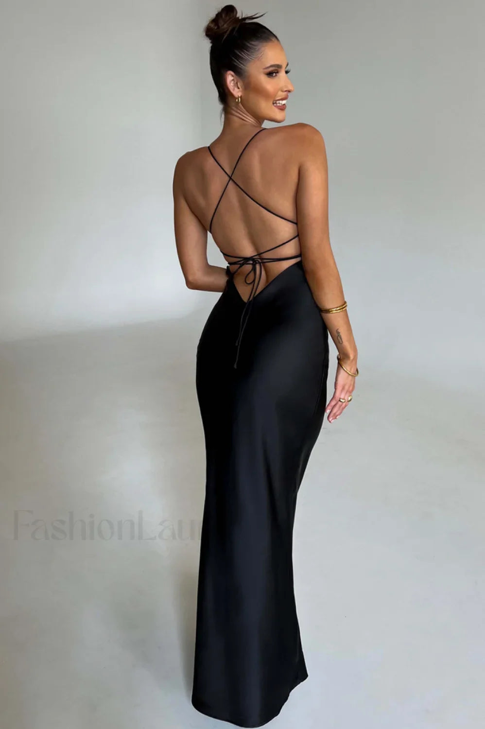 Malika Elegant Maxi Dress M / Black