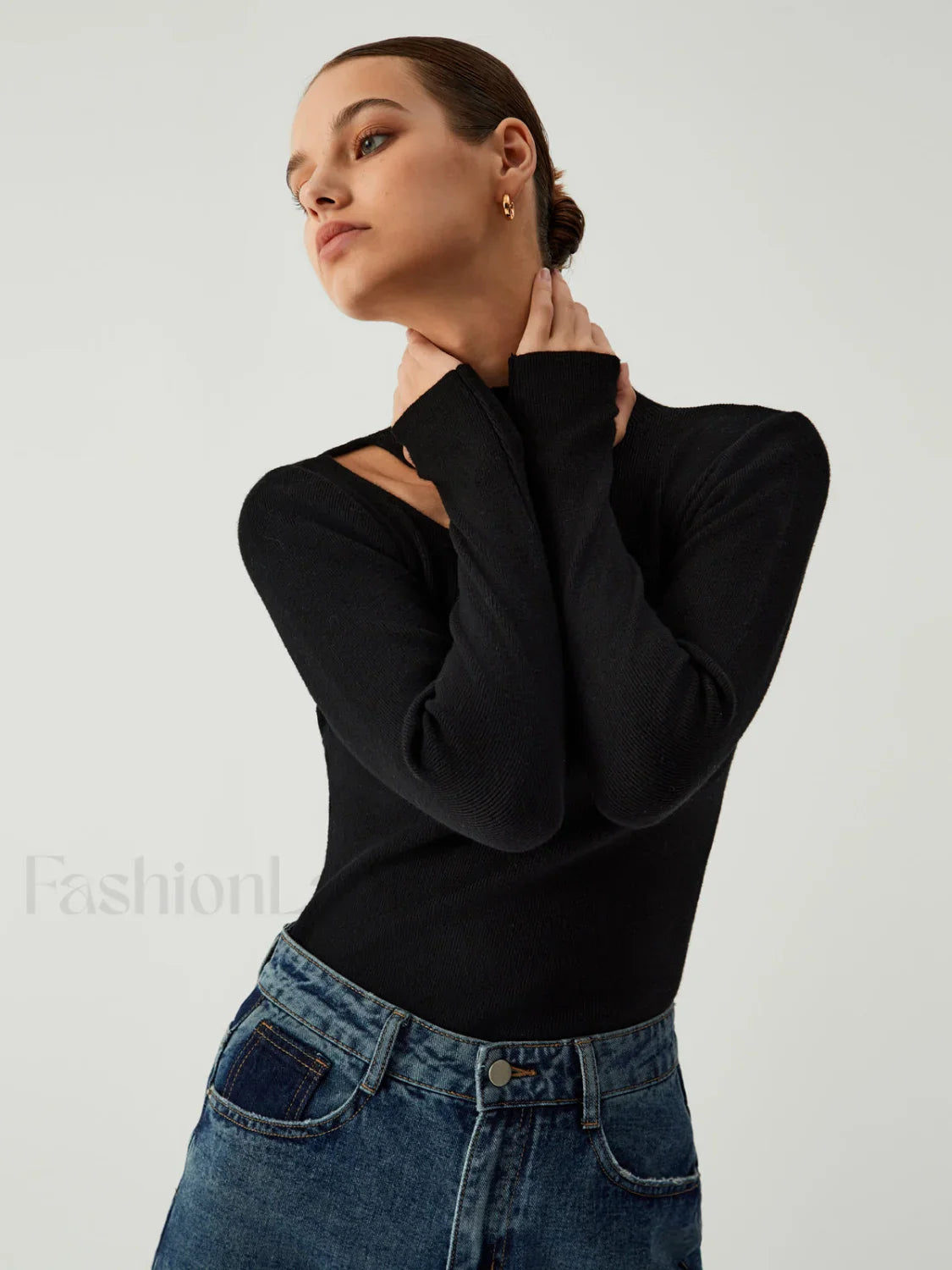 New Era Halter Cutout Modern Long Sleeve Knit Top