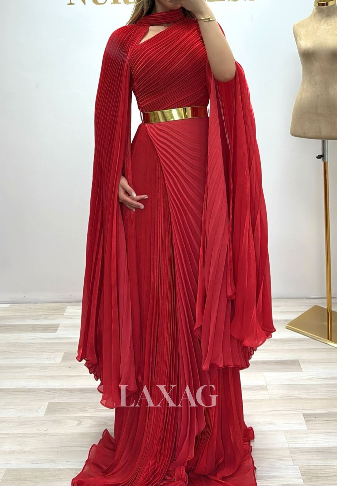 Asymmetrical-Neck Sleeveless Formal Gowns Chiffon Pleated Fitted Evening Dress with Train