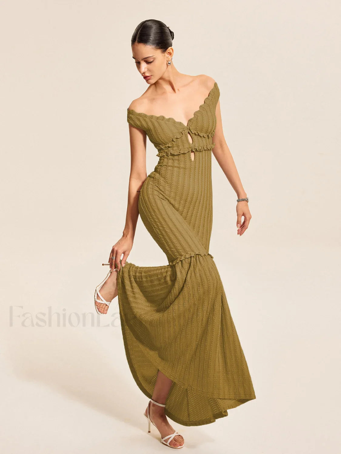 Off-Shoulder Ruffle Detail Dress