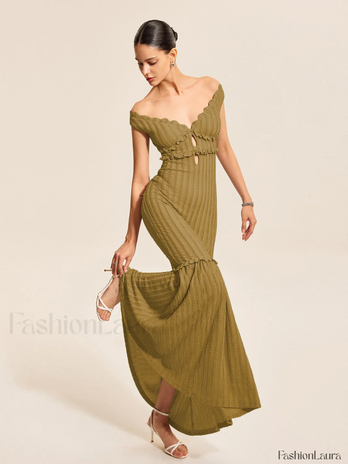 Off-Shoulder Ruffle Detail Dress