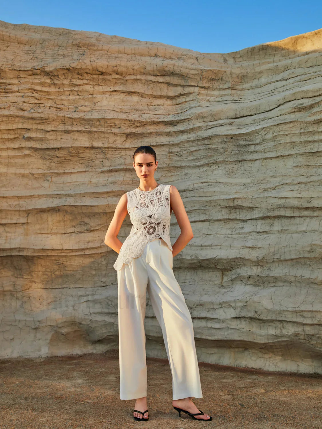 Paros Crochet Paisley Trendy Oblique Hem Tank Top