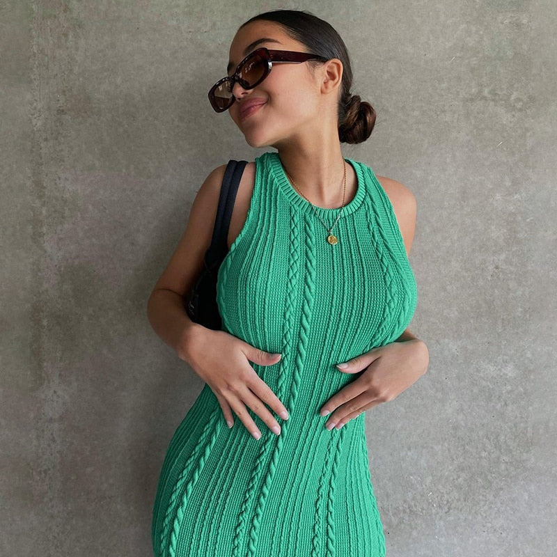 Cable Knit Crew Neck Sleeveless Bodycon Sweater Dress 3